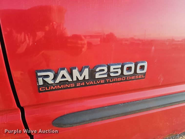 image for item LW9912 2001 Dodge Ram 2500 Laramie SLT Quad Cab pickup truck