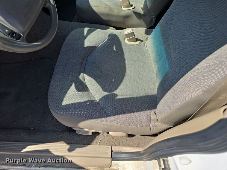 image for item LW9913 2002 Ford Crown Victoria Police Interceptor 