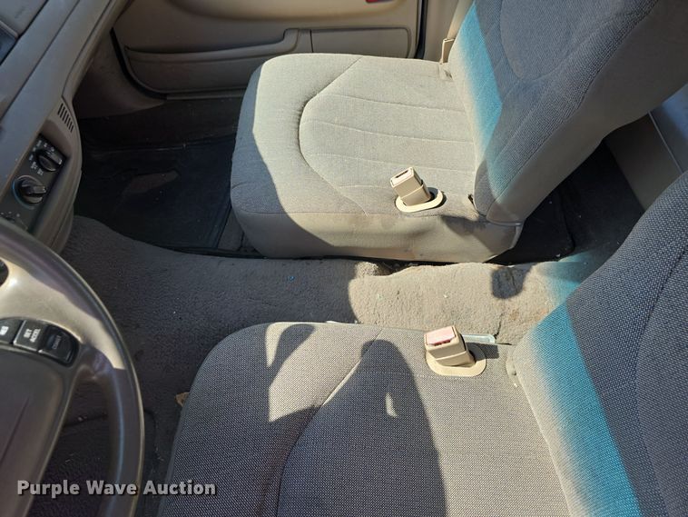 image for item LW9913 2002 Ford Crown Victoria Police Interceptor 