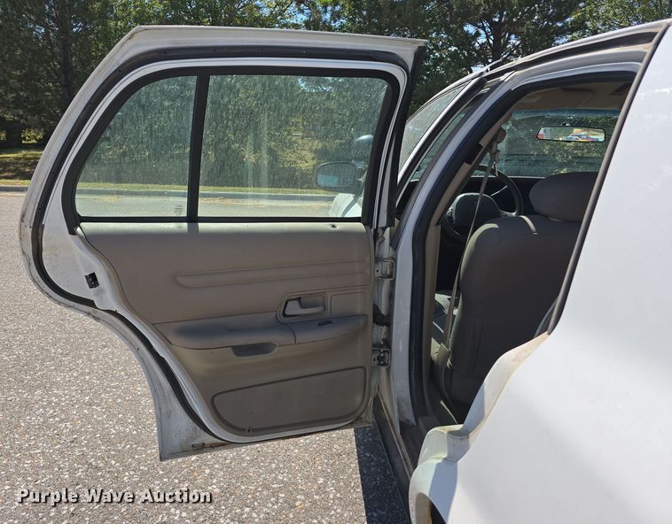 image for item LW9913 2002 Ford Crown Victoria Police Interceptor 