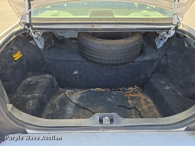 image for item LW9913 2002 Ford Crown Victoria Police Interceptor 