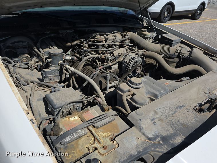 image for item LW9913 2002 Ford Crown Victoria Police Interceptor 