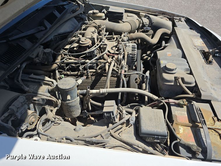 image for item LW9913 2002 Ford Crown Victoria Police Interceptor 