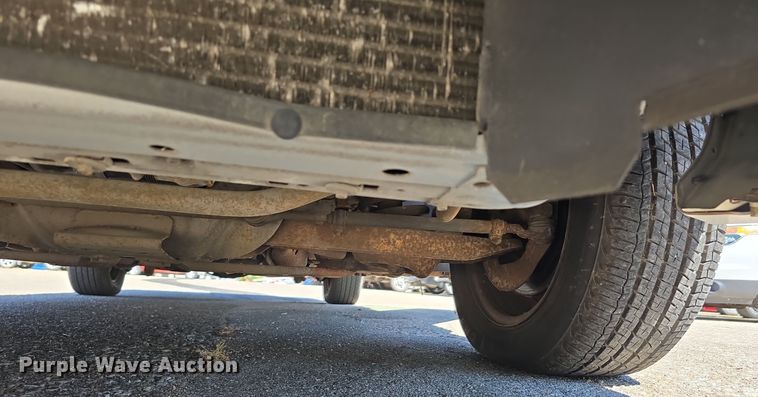 image for item LW9913 2002 Ford Crown Victoria Police Interceptor 