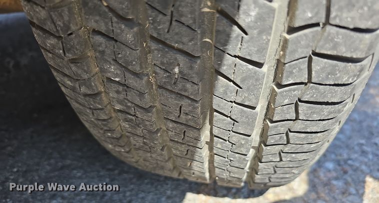 image for item LW9913 2002 Ford Crown Victoria Police Interceptor 