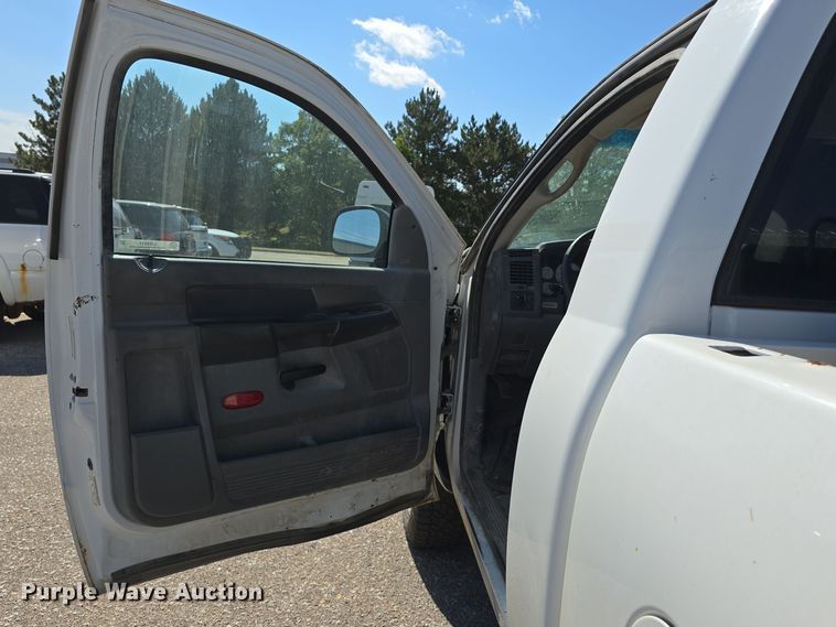 image for item LW9914 2008 Dodge Ram 2500HD pickup truck