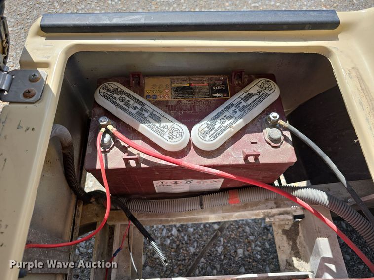 image for item LW9915 2006 Club Car 34 golf cart