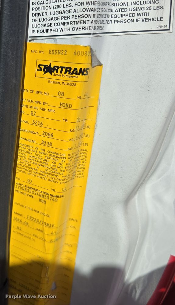 image for item LW9916 2004 Ford E350 Super Duty shuttle bus