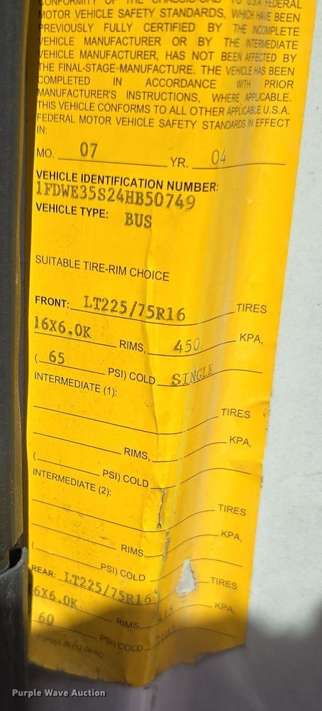 image for item LW9916 2004 Ford E350 Super Duty shuttle bus