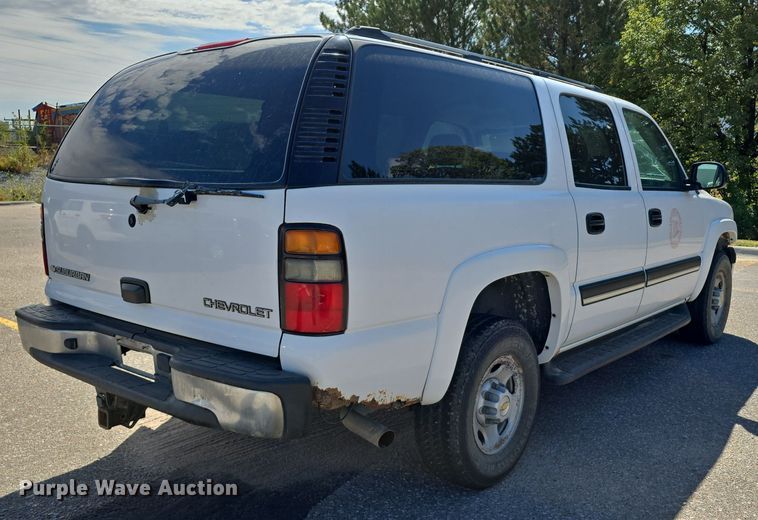 image for item LW9917 2005 Chevrolet Suburban SUV