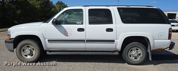 image for item LW9917 2005 Chevrolet Suburban SUV