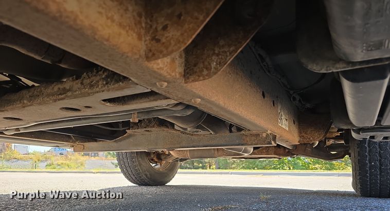 image for item LW9917 2005 Chevrolet Suburban SUV