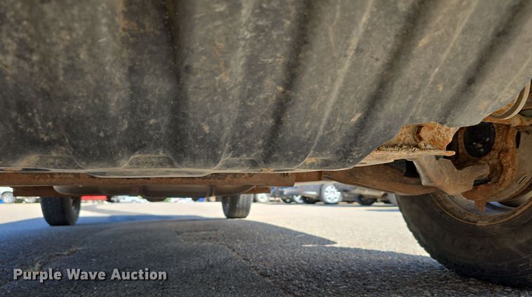 image for item LW9917 2005 Chevrolet Suburban SUV