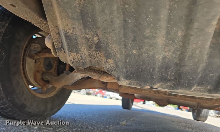 image for item LW9917 2005 Chevrolet Suburban SUV