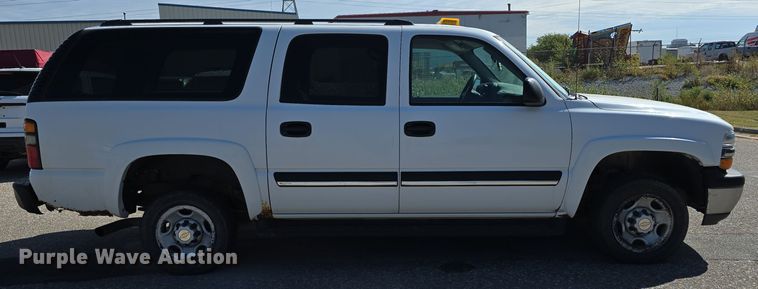 image for item LW9918 2005 Chevrolet Suburban 2500 SUV