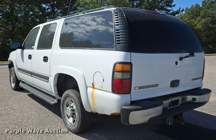 image for item LW9918 2005 Chevrolet Suburban 2500 SUV