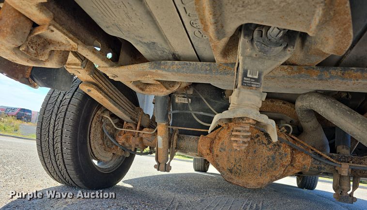 image for item LW9918 2005 Chevrolet Suburban 2500 SUV