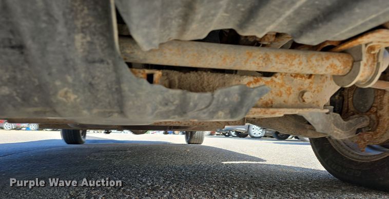 image for item LW9918 2005 Chevrolet Suburban 2500 SUV