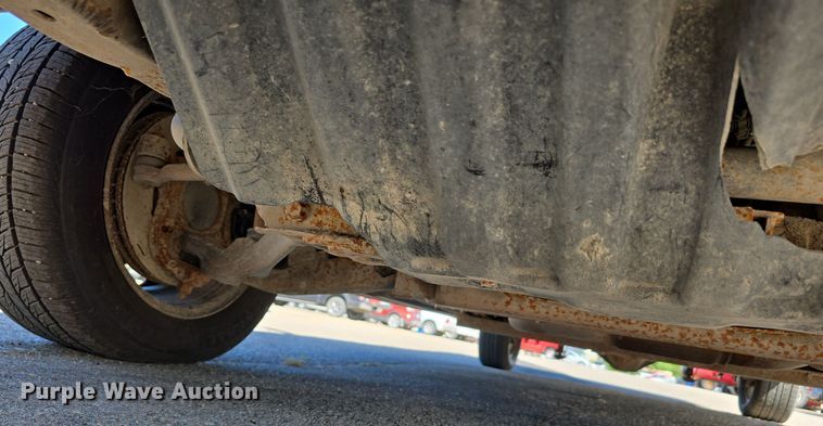 image for item LW9918 2005 Chevrolet Suburban 2500 SUV