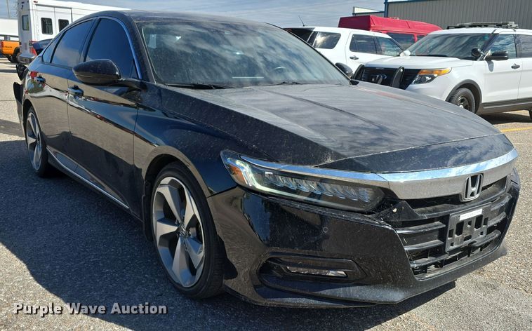 image for item LW9919 2018 Honda Accord Touring 