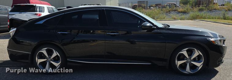 image for item LW9919 2018 Honda Accord Touring 