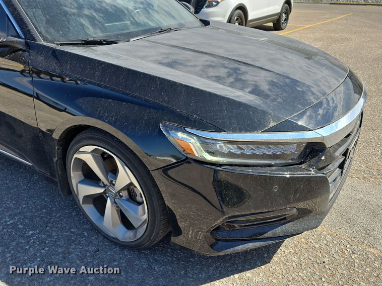 image for item LW9919 2018 Honda Accord Touring 