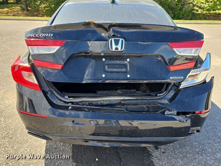 image for item LW9919 2018 Honda Accord Touring 