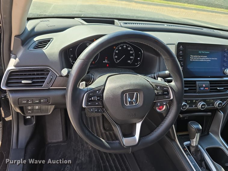 image for item LW9919 2018 Honda Accord Touring 