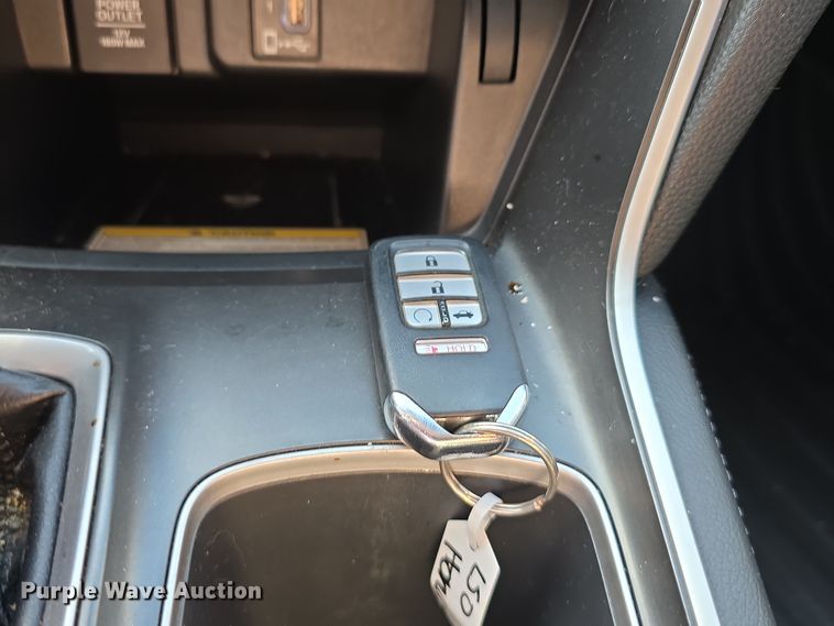 image for item LW9919 2018 Honda Accord Touring 