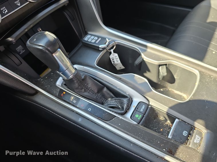 image for item LW9919 2018 Honda Accord Touring 