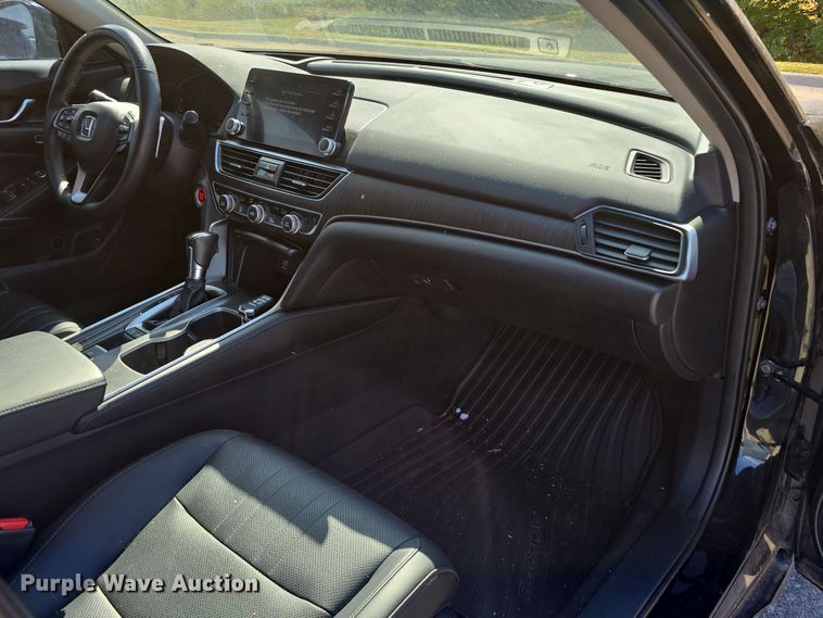 image for item LW9919 2018 Honda Accord Touring 