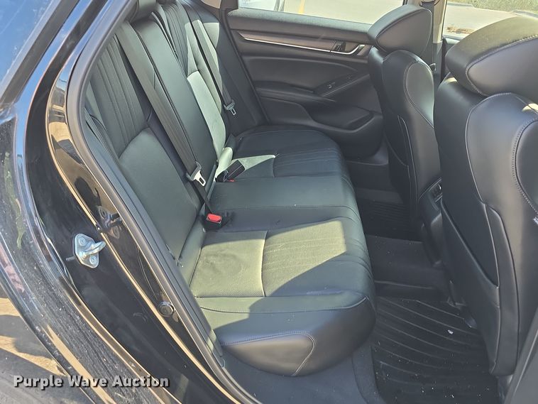 image for item LW9919 2018 Honda Accord Touring 