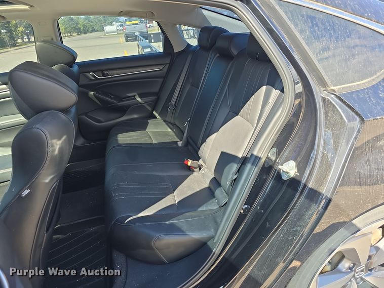 image for item LW9919 2018 Honda Accord Touring 