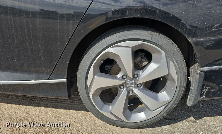 image for item LW9919 2018 Honda Accord Touring 