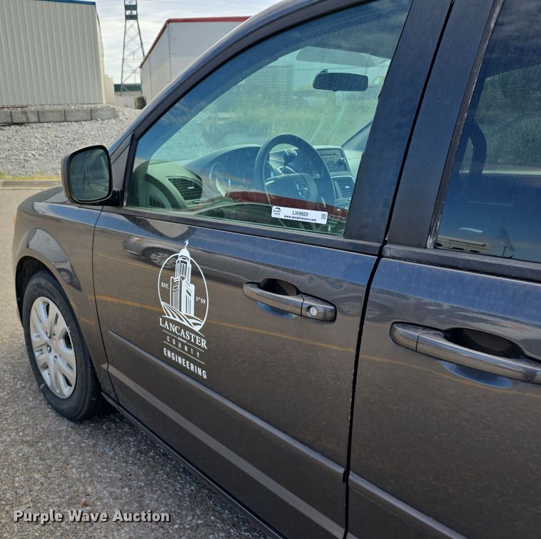 image for item LW9920 2016 Dodge Grand Caravan van