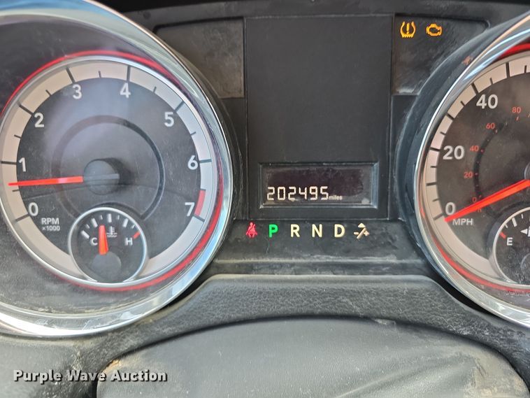 image for item LW9920 2016 Dodge Grand Caravan van