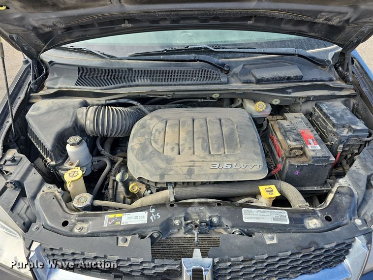 image for item LW9920 2016 Dodge Grand Caravan van