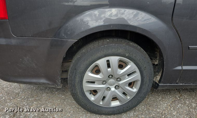 image for item LW9920 2016 Dodge Grand Caravan van
