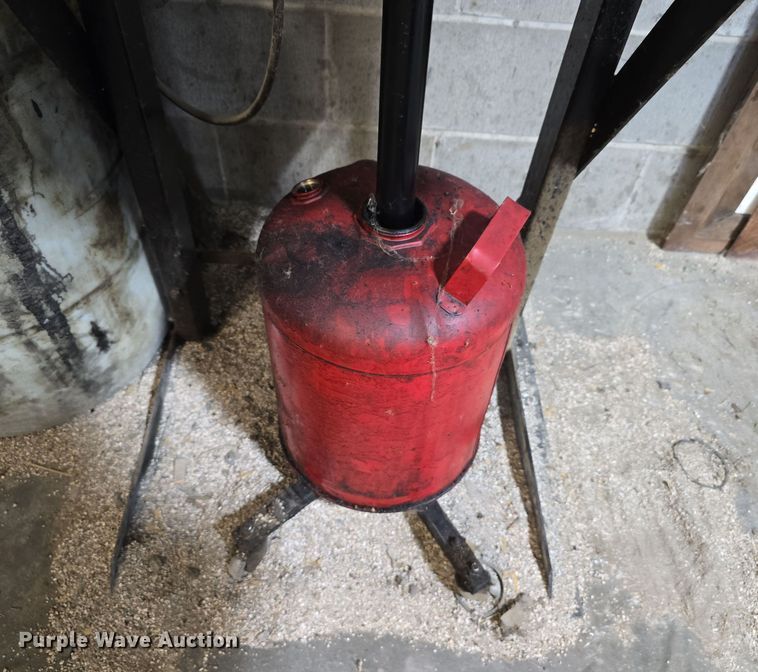 image for item LW9932 SPX OTC 1896 Pro-Crush oil filter crusher