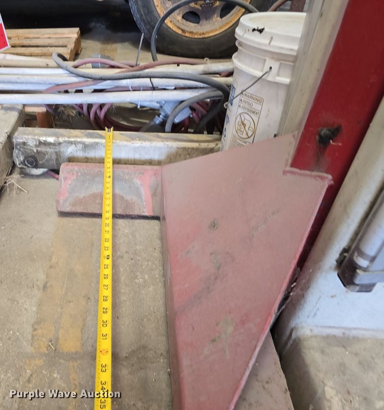 image for item LW9935 (12) Sterling Koni lifts