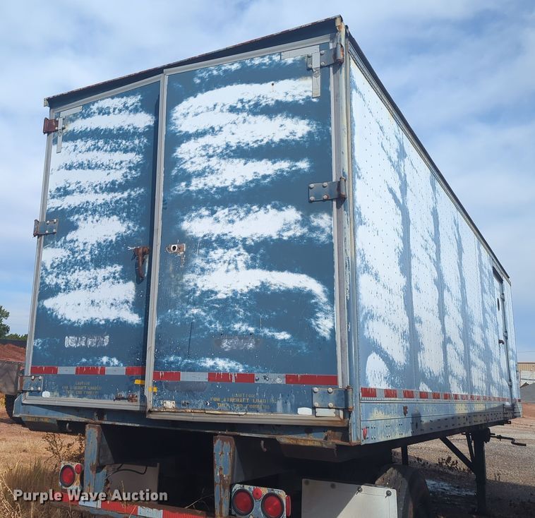 image for item LY9354 1986 Fruehauf FBXF132 dry van trailer