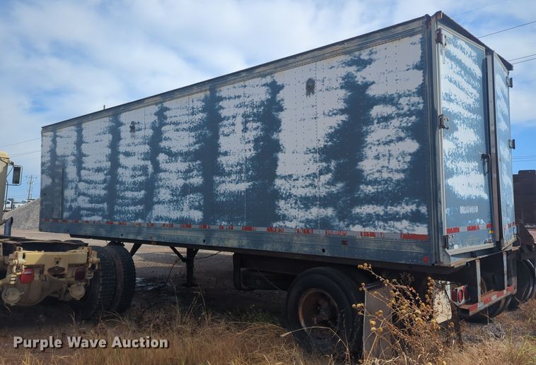 image for item LY9354 1986 Fruehauf FBXF132 dry van trailer