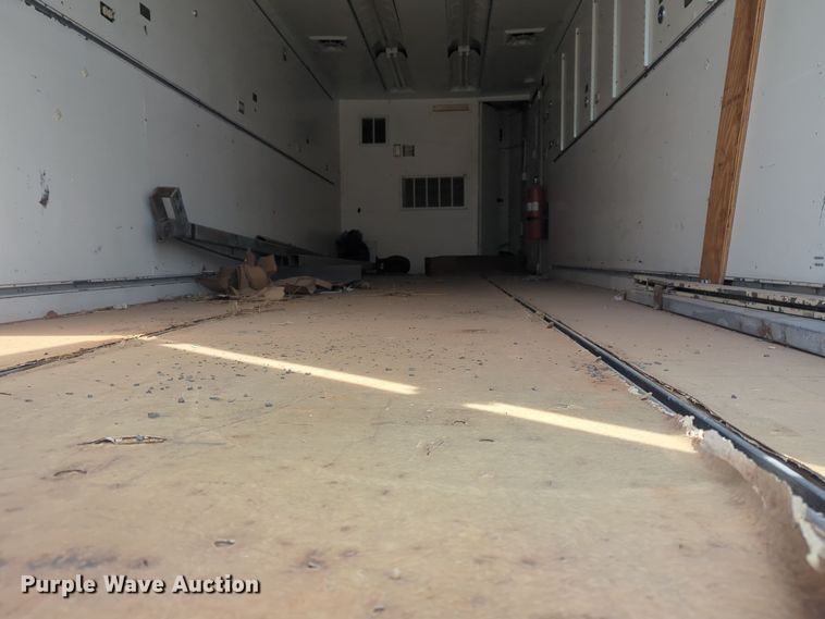 image for item LY9354 1986 Fruehauf FBXF132 dry van trailer