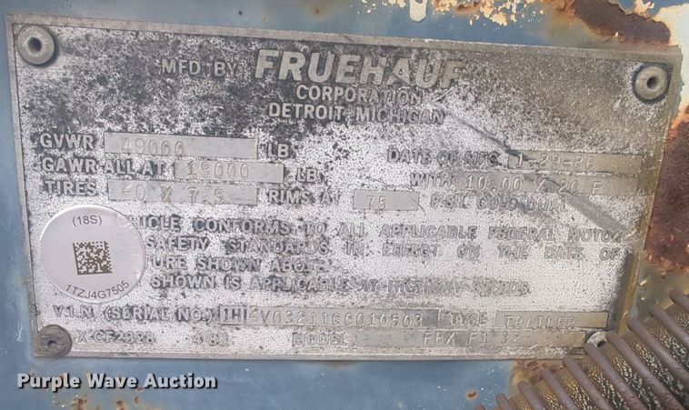 image for item LY9354 1986 Fruehauf FBXF132 dry van trailer