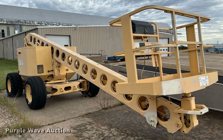 image for item MV9170 1992 Grove AMZ66 boom lift