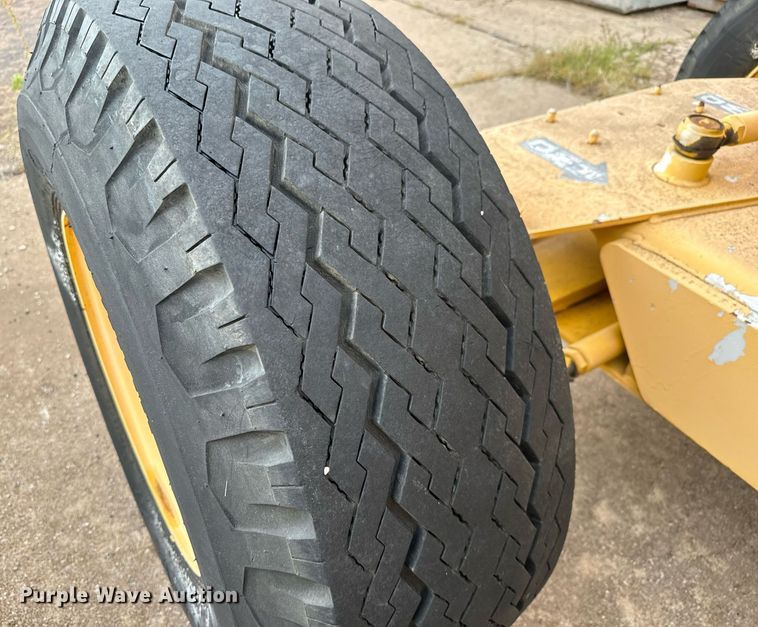 image for item MV9170 1992 Grove AMZ66 boom lift