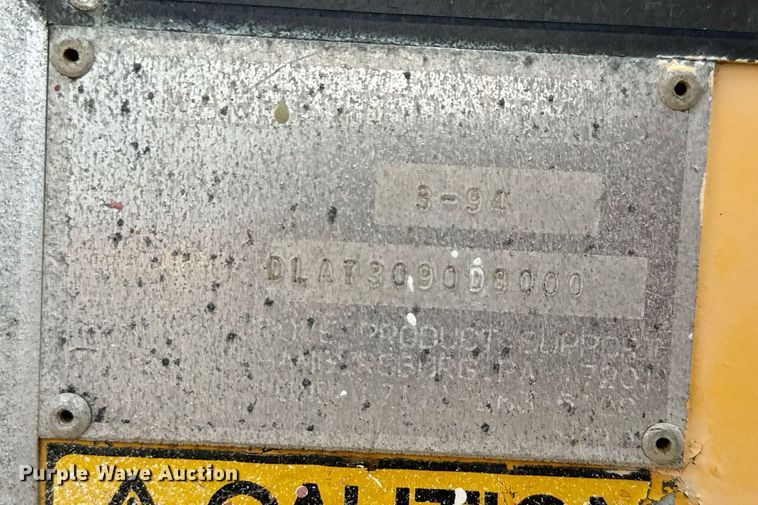 image for item MV9170 1992 Grove AMZ66 boom lift