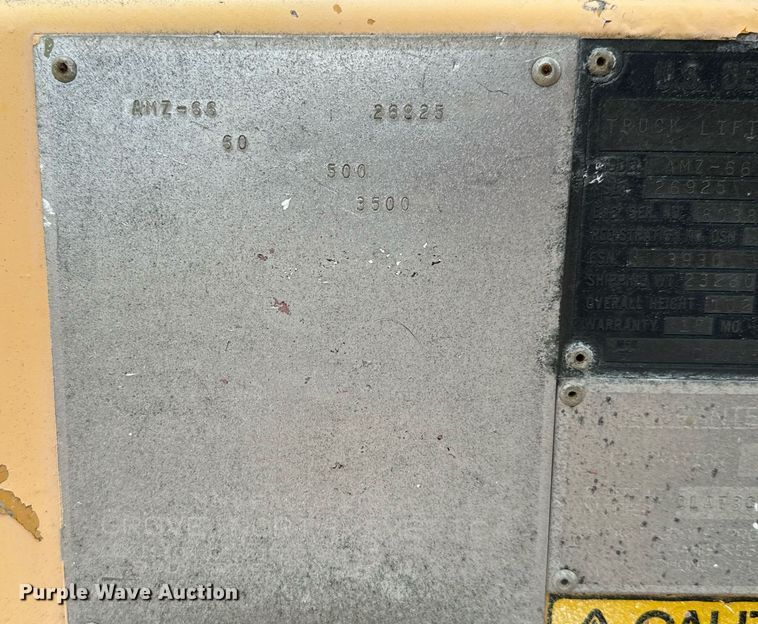 image for item MV9170 1992 Grove AMZ66 boom lift