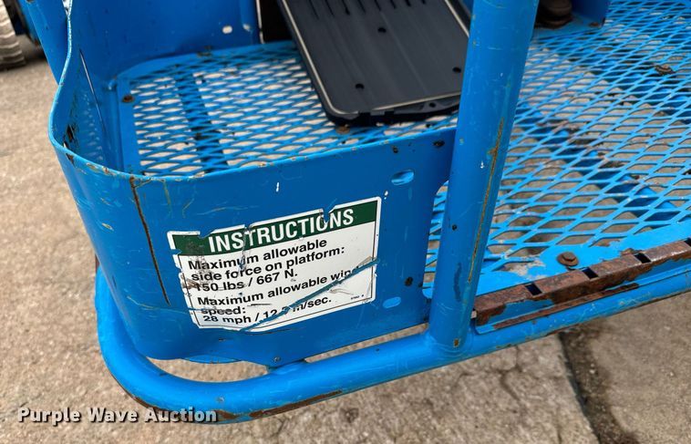 image for item MV9171 2010 Genie Z-30/20N boom lift