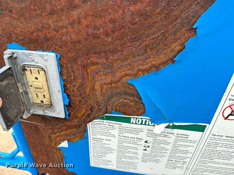 image for item MV9171 2010 Genie Z-30/20N boom lift